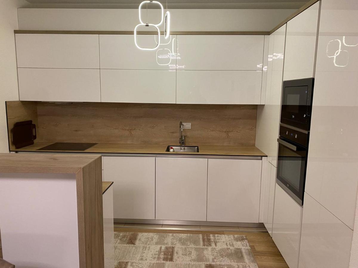 Violin 2 Bedroom Apartment Downtown Призрен Экстерьер фото